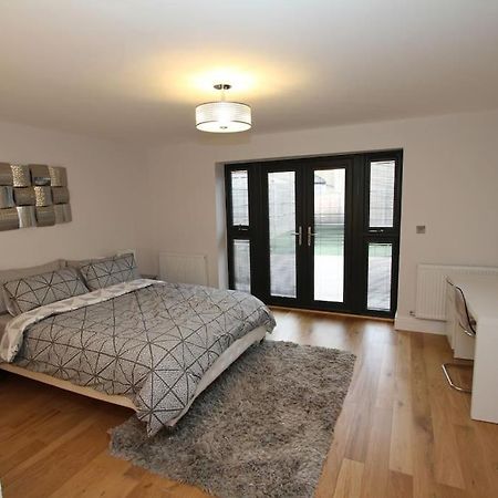 Lovely One Bed Apartment-Near All Transport-Village-Freeparking Λονδίνο Εξωτερικό φωτογραφία